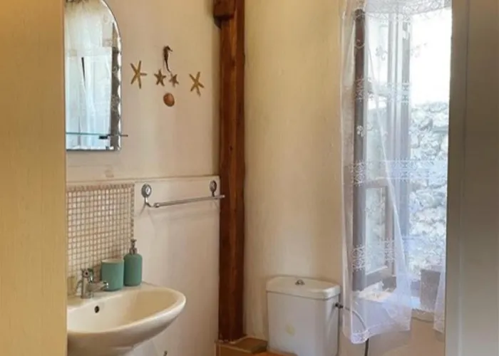 Hoolit House * Vournikas